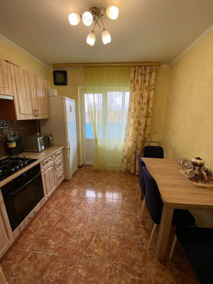 Продам трехкомнатную (3-комн.) квартиру, Белгородская ул, 20, Калининград г
