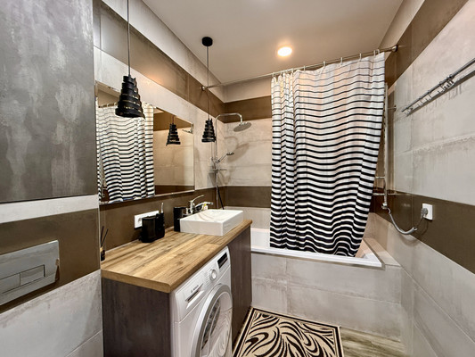 Продам двухкомнатную (2-комн.) квартиру, Бородина ул, 59, Симферополь г