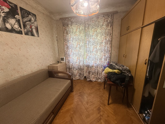 Продам трехкомнатную (3-комн.) квартиру, 2-я Краснодарская ул, 82к2, Ростов-на-Дону г