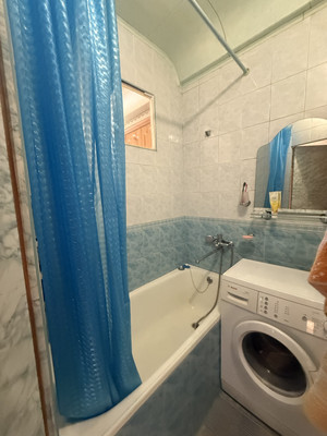Продам трехкомнатную (3-комн.) квартиру, 2-я Краснодарская ул, 82к2, Ростов-на-Дону г