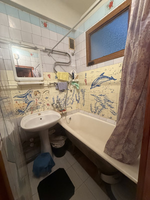 Продам трехкомнатную (3-комн.) квартиру, Малиновского ул, 10, Ростов-на-Дону г