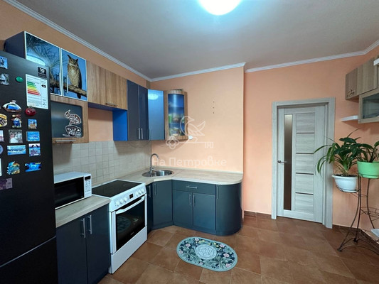 Продам двухкомнатную (2-комн.) квартиру, 7-й Гвардейской Дивизии (Сходня мкр.) ул, 4к1, Химки г