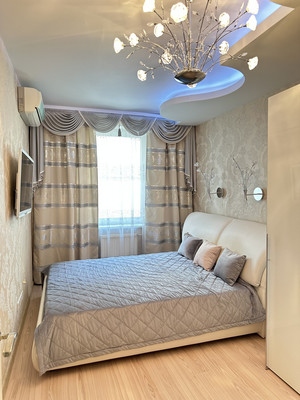 Продам трехкомнатную (3-комн.) квартиру, Вознесенский пр-кт, 20, Санкт-Петербург г