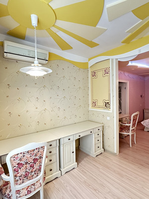 Продам трехкомнатную (3-комн.) квартиру, Вознесенский пр-кт, 20, Санкт-Петербург г