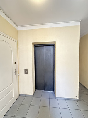 Продам трехкомнатную (3-комн.) квартиру, Вознесенский пр-кт, 20, Санкт-Петербург г
