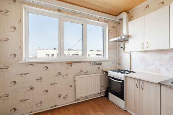 Продам двухкомнатную (2-комн.) квартиру, Генерала Симоняка ул, 4Ак1, Санкт-Петербург г