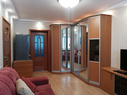 Продам двухкомнатную (2-комн.) квартиру, Депутатская ул, 10, Купанское с