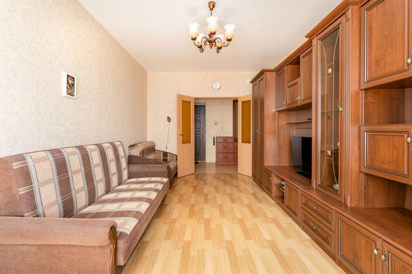 Продам двухкомнатную (2-комн.) квартиру, Адмирала Лазарева ул, 63, Москва г
