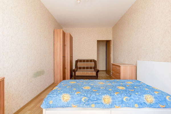 Продам двухкомнатную (2-комн.) квартиру, Адмирала Лазарева ул, 63, Москва г