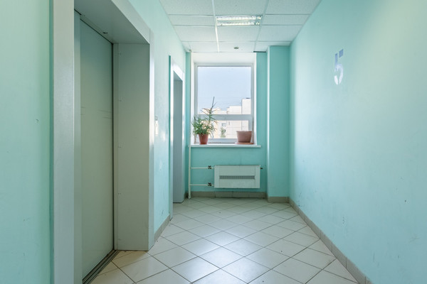 Продам двухкомнатную (2-комн.) квартиру, Адмирала Лазарева ул, 63, Москва г
