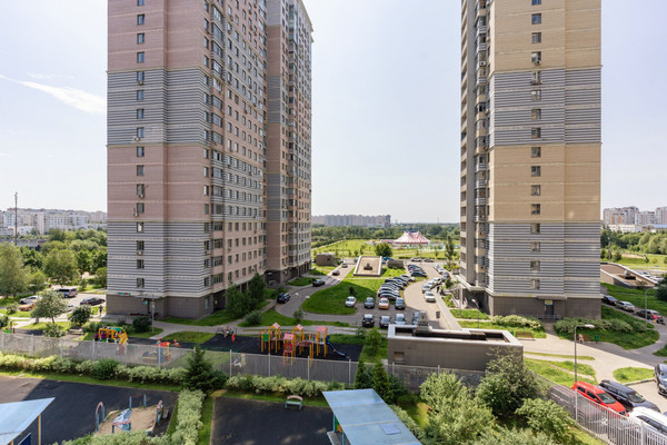 Продам двухкомнатную (2-комн.) квартиру, Адмирала Лазарева ул, 63, Москва г