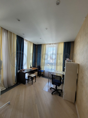 Продам трехкомнатную (3-комн.) квартиру, Адмирала Макарова ул, 6Бк2, Москва г