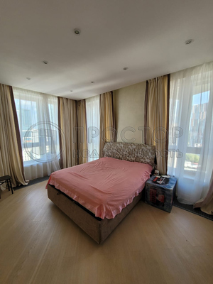 Продам трехкомнатную (3-комн.) квартиру, Адмирала Макарова ул, 6Бк2, Москва г