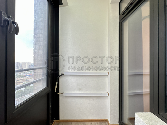 Продам трехкомнатную (3-комн.) квартиру, Новодмитровская ул, 2к6, Москва г