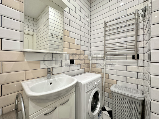 Продам трехкомнатную (3-комн.) квартиру, Новодмитровская ул, 2к6, Москва г