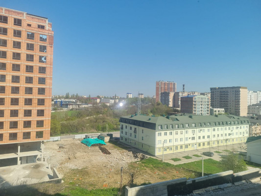 Продам двухкомнатную (2-комн.) квартиру, Атажукина ул, 11, Нальчик г