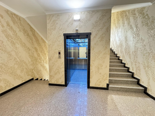 Продам трехкомнатную (3-комн.) квартиру, Гоголя ул, 37б, Нальчик г