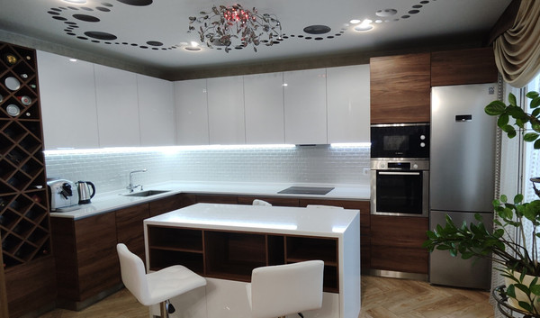 Продам трехкомнатную (3-комн.) квартиру, Мира ул, 40а, Пенза г