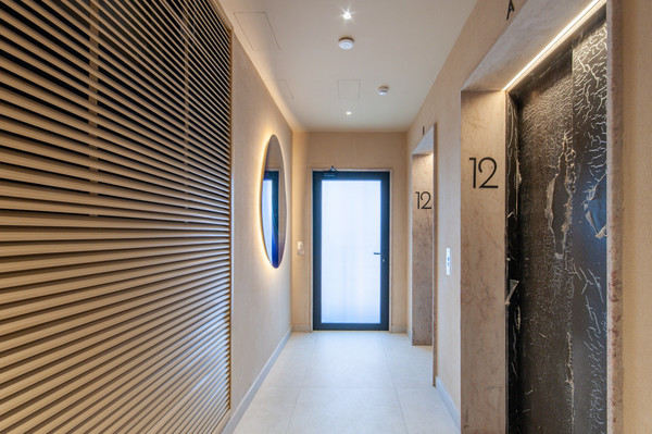 Продам трехкомнатную (3-комн.) квартиру, Волоколамское ш, 95/2к3, Москва г