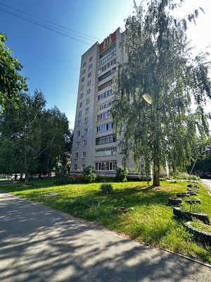 Продам трехкомнатную (3-комн.) квартиру, Урицкого ул, 76, Брянск г