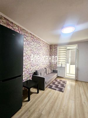 Продам однокомнатную (1-комн.) квартиру, Воронцовский б-р, 14к1, Мурино п