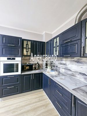 Продам однокомнатную (1-комн.) квартиру, Воронцовский б-р, 14к1, Мурино п