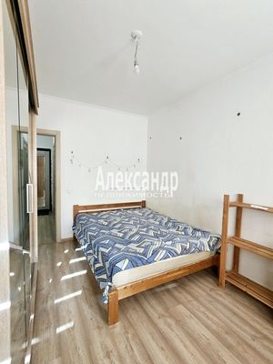Продам однокомнатную (1-комн.) квартиру, Воронцовский б-р, 14к1, Мурино п
