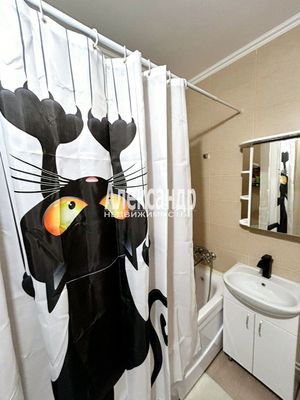 Продам однокомнатную (1-комн.) квартиру, Воронцовский б-р, 14к1, Мурино п