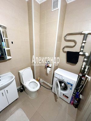 Продам однокомнатную (1-комн.) квартиру, Воронцовский б-р, 14к1, Мурино п