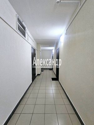 Продам однокомнатную (1-комн.) квартиру, Воронцовский б-р, 14к1, Мурино п