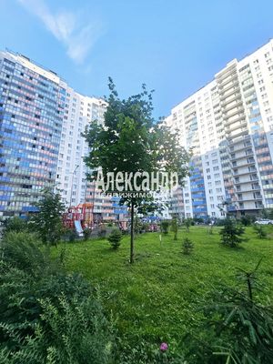 Продам однокомнатную (1-комн.) квартиру, Воронцовский б-р, 14к1, Мурино п