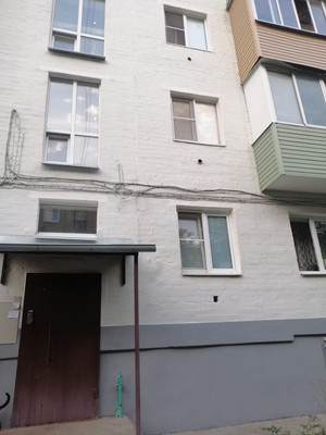 Продам трехкомнатную (3-комн.) квартиру, Героев Алексинцев ул, 17, Алексин г