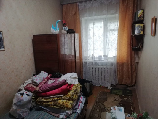 Продам трехкомнатную (3-комн.) квартиру, Героев Алексинцев ул, 17, Алексин г