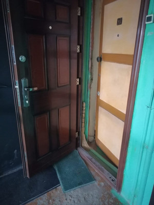 Продам трехкомнатную (3-комн.) квартиру, Героев Алексинцев ул, 17, Алексин г