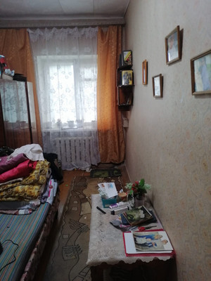 Продам трехкомнатную (3-комн.) квартиру, Героев Алексинцев ул, 17, Алексин г