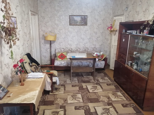 Продам трехкомнатную (3-комн.) квартиру, Героев Алексинцев ул, 17, Алексин г