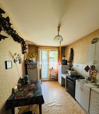 Продам комнату в 2-комн. квартире, Сколковское ш, 32к2, Москва г