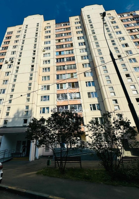 Продам комнату в 2-комн. квартире, Сколковское ш, 32к2, Москва г