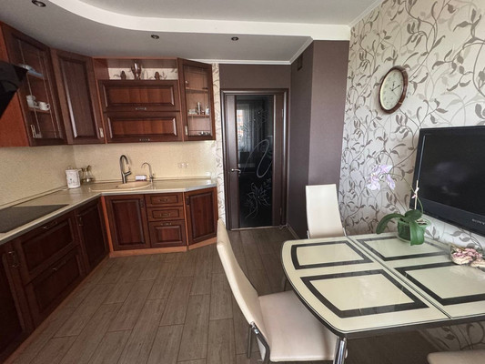 Продам двухкомнатную (2-комн.) квартиру, Пионерская ул, 15к1, Бородино д