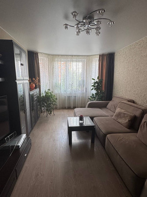Продам двухкомнатную (2-комн.) квартиру, Пионерская ул, 15к1, Бородино д