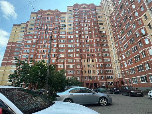Продам двухкомнатную (2-комн.) квартиру, Пионерская ул, 15к1, Бородино д