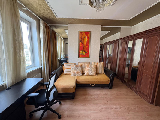 Продам однокомнатную (1-комн.) квартиру, Дмитровка Б. ул, 4к1, Москва г
