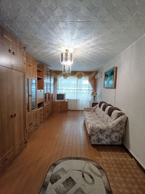 Продам трехкомнатную (3-комн.) квартиру, 8-е Марта ул, 20, Ишим г