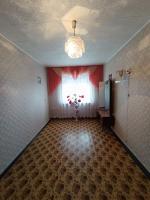 Продам трехкомнатную (3-комн.) квартиру, 8-е Марта ул, 20, Ишим г