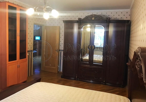Продам трехкомнатную (3-комн.) квартиру, Новочерёмушкинская ул, 23, Москва г
