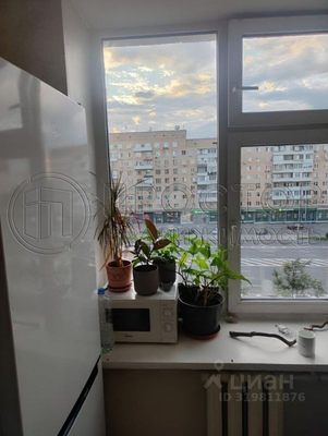 Продам двухкомнатную (2-комн.) квартиру, Ленинский пр-кт, 41/2, Москва г