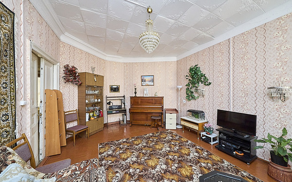 Продам 4-комн. в 6-комн. квартире, Глинки ул, 1, Санкт-Петербург г