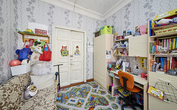 Продам 4-комн. в 6-комн. квартире, Глинки ул, 1, Санкт-Петербург г