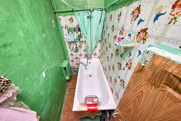 Продам 4-комн. в 6-комн. квартире, Глинки ул, 1, Санкт-Петербург г