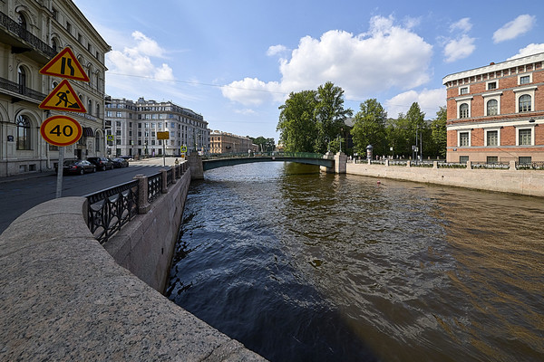 Продам 4-комн. в 6-комн. квартире, Глинки ул, 1, Санкт-Петербург г
